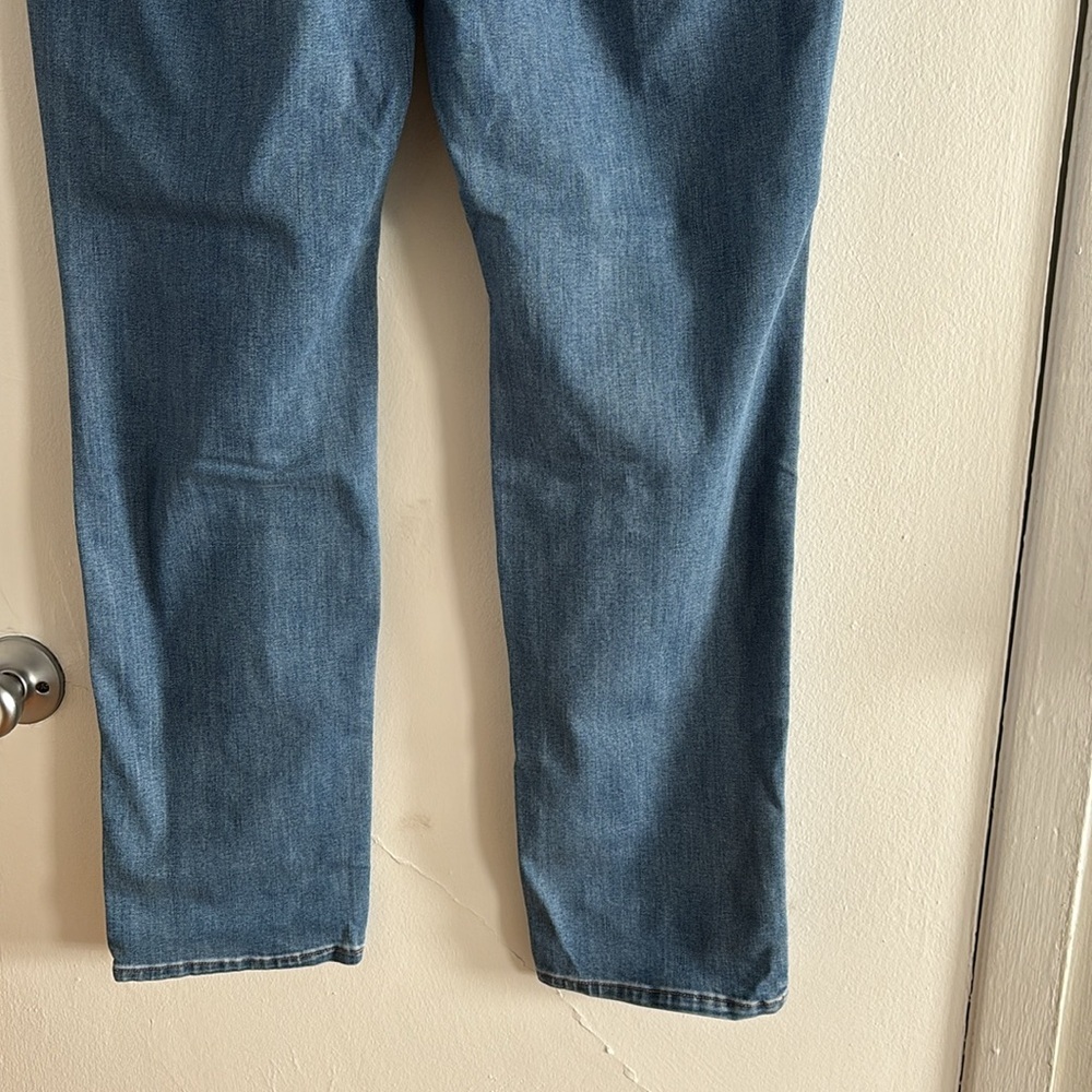 Old Navy Mid Rise Power Slim Straight Jeans Size 18L (103) - Picture 4 of 6